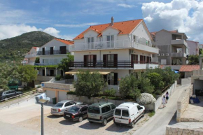 Apartments with a parking space Hvar - 8794